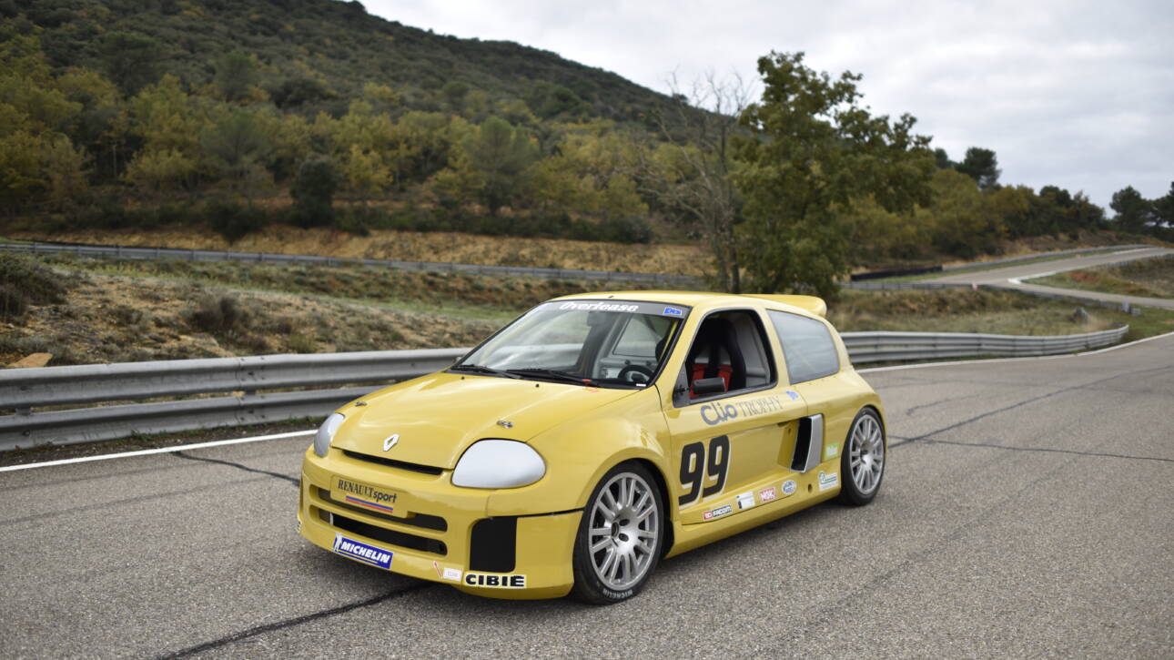 Clio V6 Trophy *prototype competition*