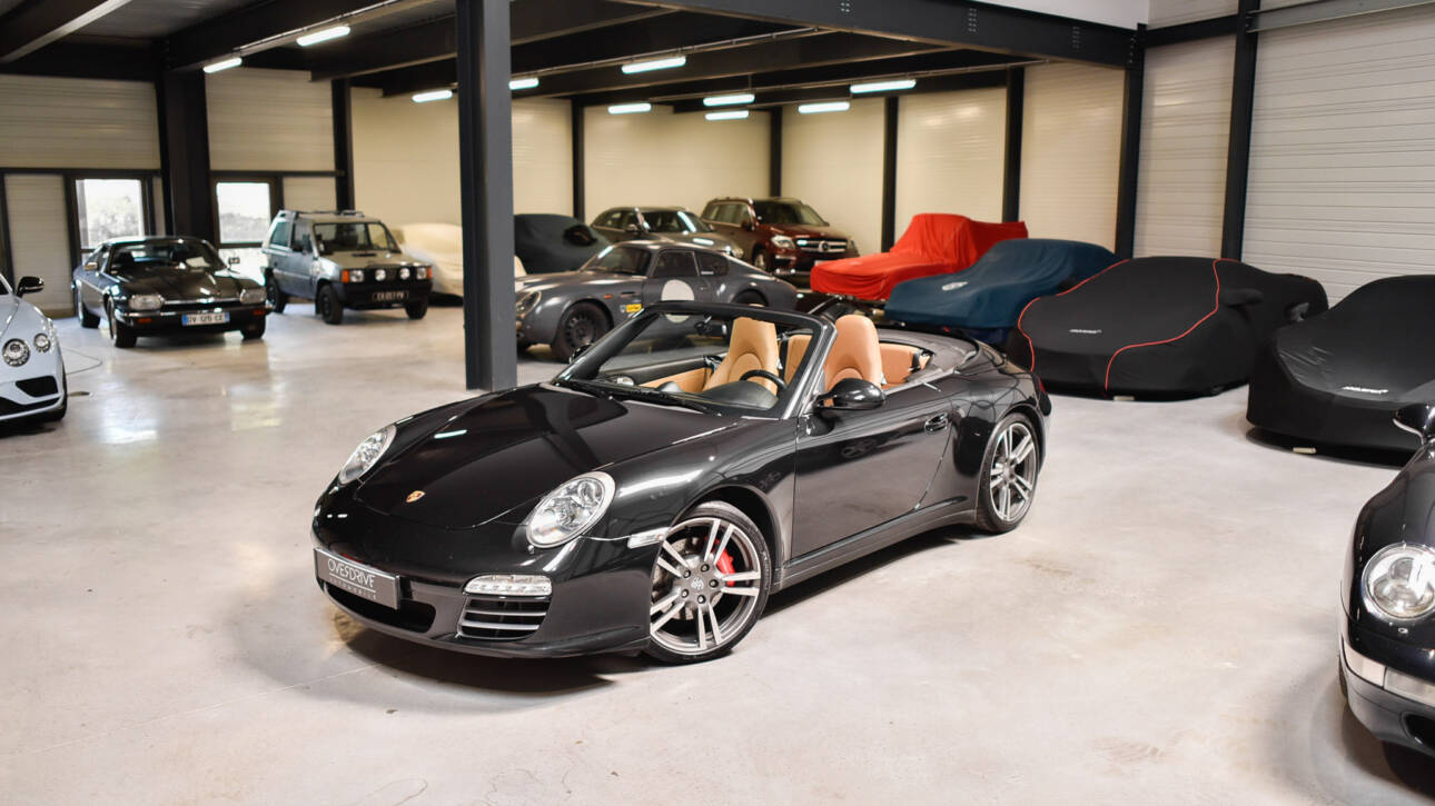 Porsche 911 Type 997.2 Carrera 4S cabriolet *3e main*